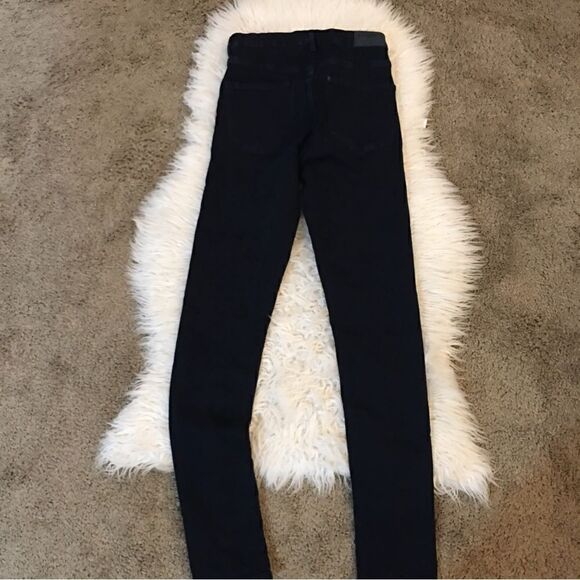 H&M &DENIM SUPER DARK WASH INK BLUE, DARK HARDWARE SKINNY! TALL - Picture 4 of 8